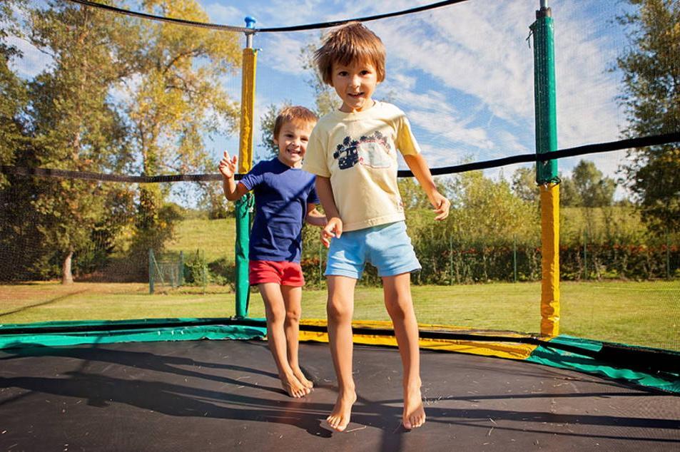How Can Children Exercise With a Trampoline?